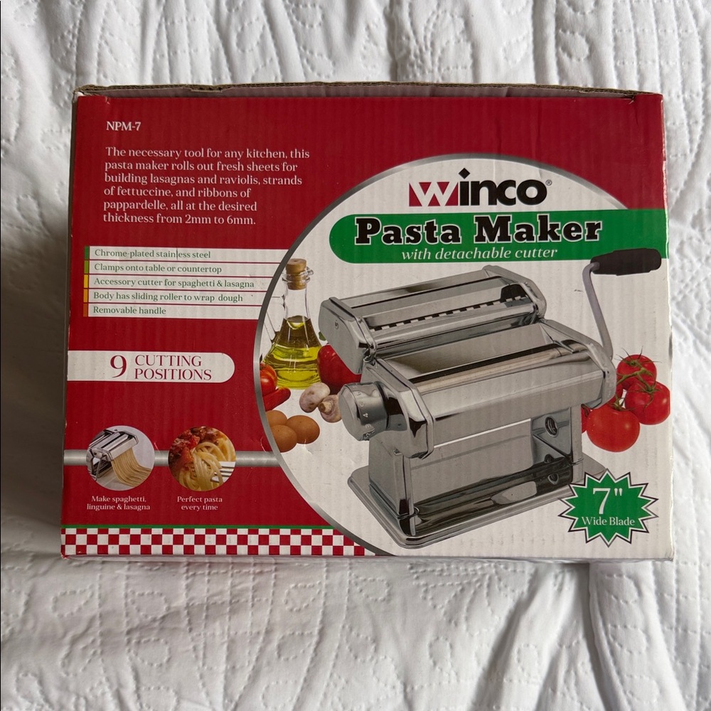 Silver Pasta Maker with Detachable Cutter